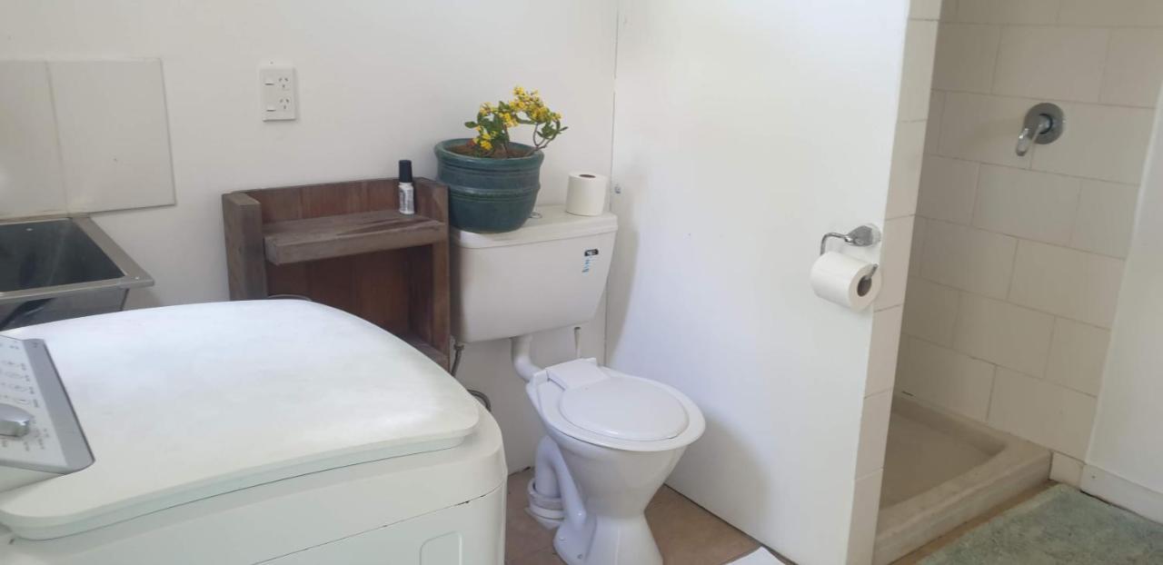 Are Tamareni 2Br Beach Cottage Or River Studio Avarua Room photo