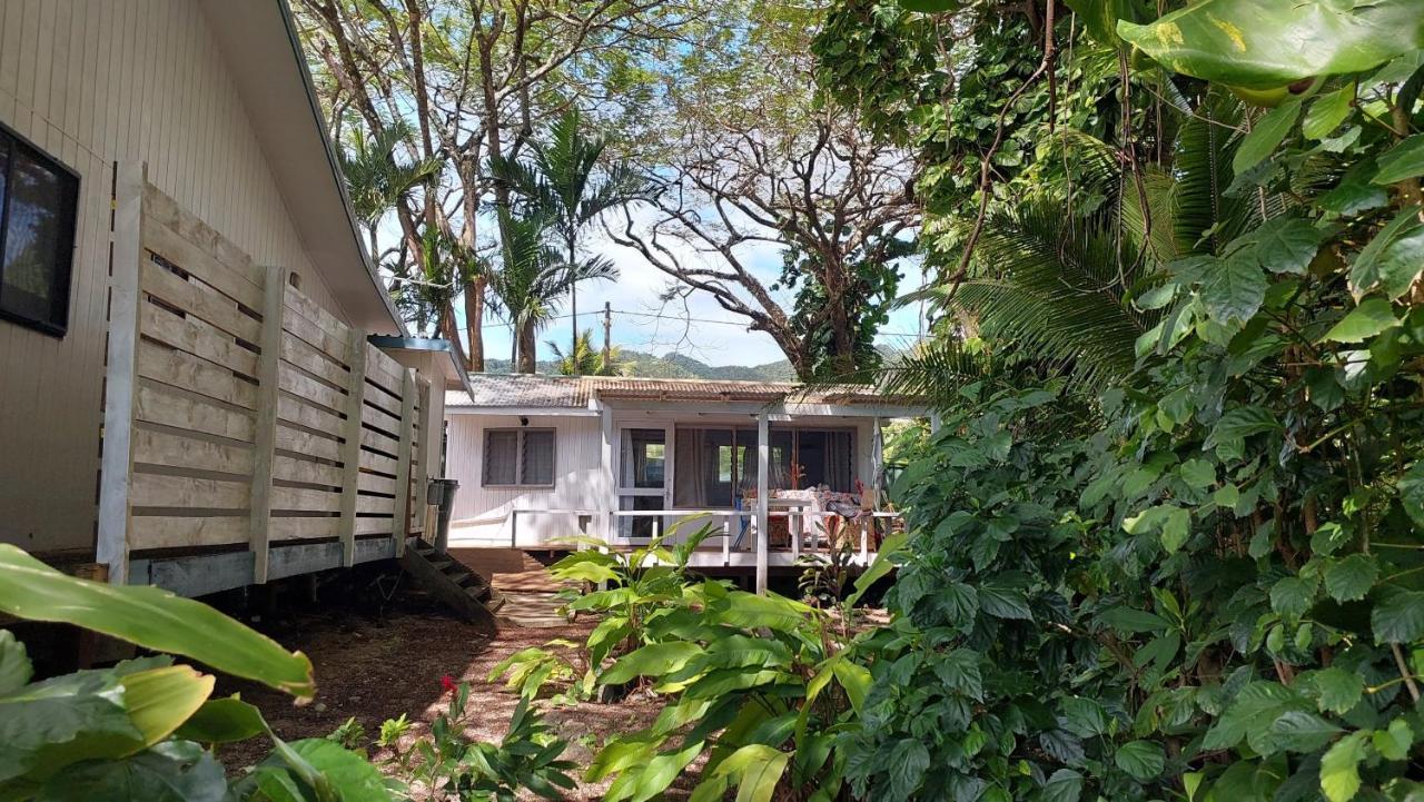Are Tamareni 2Br Beach Cottage Or River Studio Avarua Exterior photo