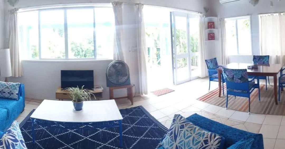 Are Tamareni 2Br Beach Cottage Or River Studio Avarua Room photo
