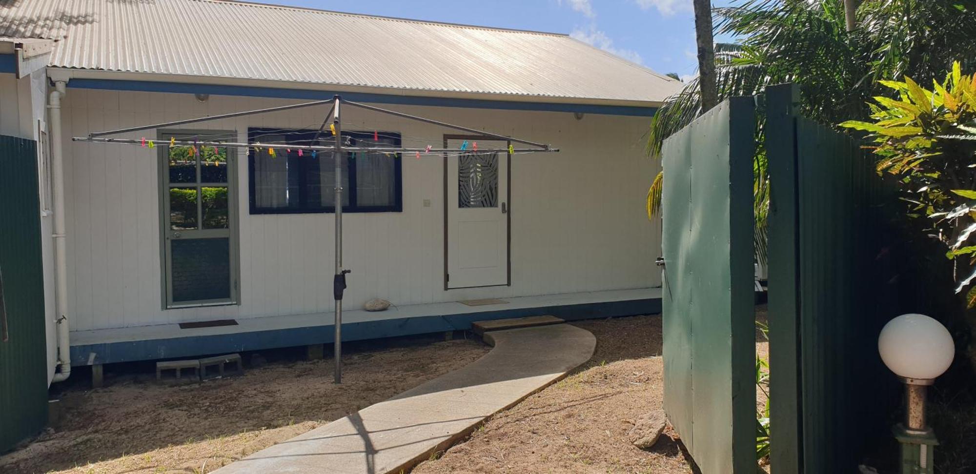 Are Tamareni 2Br Beach Cottage Or River Studio Avarua Room photo